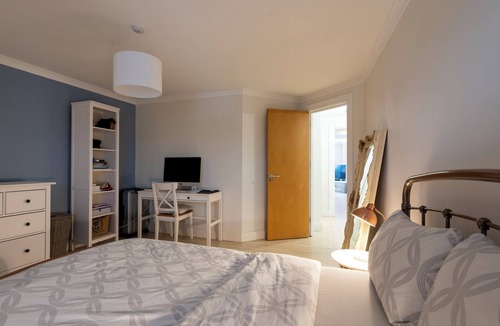 Carrickfergus Cottage | Fool's Haven Thatched Cottage