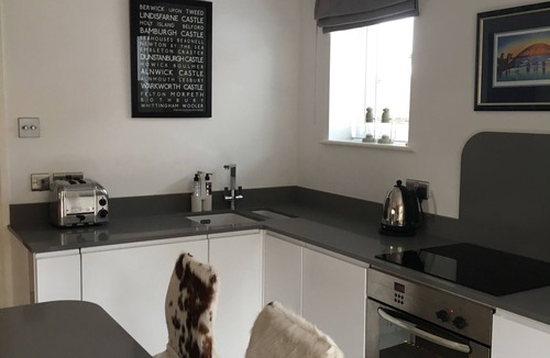 Alnmouth House | Fossil Bank, a luxury detached retreat in the heart of Alnmouth, with parking