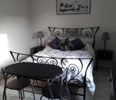 Lulsgate Bottom House | Foxholes Accommodation
