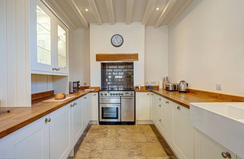 Wheatley House | Friday Cottage | Oxford Holiday Let | 3 Beds & Sleeps 5
