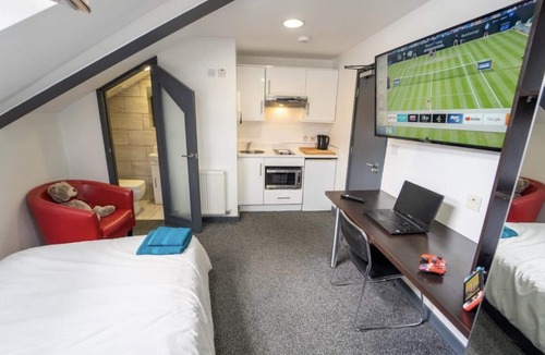 Selly Oak Apartment | Fully Serviced Studio Available Close to the City
