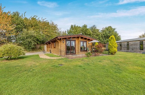 Welsh Frankton Resort | Gadlas Park Holiday Cabins