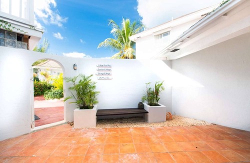 Nassau Apartment | Garden Cottage - Oceanfront -