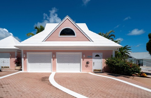 Lubbers Quarters Cay Villa | Gate House; a Private Villa within a Luxurious Estate near world-class fishing
