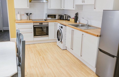 Gateshead Apartment | Gateshead Services Apartment - Ideal for holidays and contractors