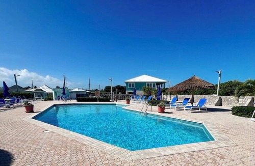 Treasure Cay Villa | Generator, Golf cart avail., 2 BR beach villa in Treasure, WiFi, washer & dryer