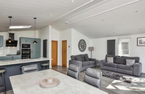 Tewitfield House | Gerrida Lodge