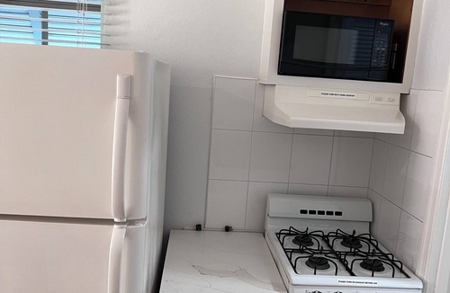 Coral Harbour Apartment | Get away to Green Pastures #6 .10 min drive to Beach, Great for weekend getaways