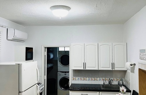 Coral Harbour Apartment | Get away to Green Pastures #6 .10 min drive to Beach, Great for weekend getaways