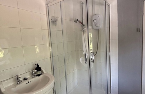 Stratton Audley Cottage | Gorgeous double room in lovely cottage. Bicester Motion Village Brackley Sstone