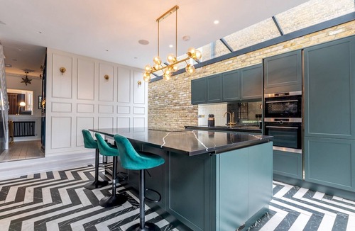 Canbury House | Gorgeous 4 bedroom with parking, Kingston, London - Pass the Keys