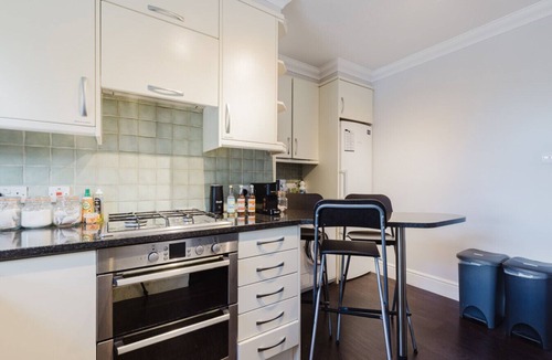 Tring Apartment | Grace`s Guesthouse Room 3