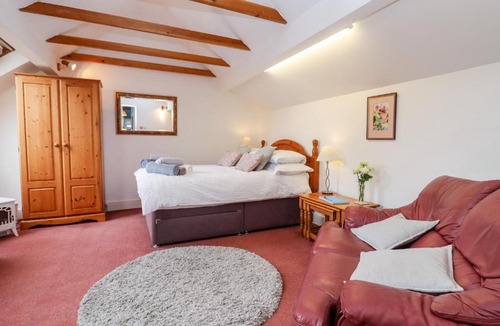 Huntley Apartment | Granary Studio