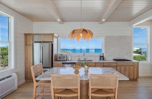 Great Guana Cay Villa | Great Guana Cay, Abaco, Bahamas 1-BR, 2-Story Villa overlooking Sea of Abaco