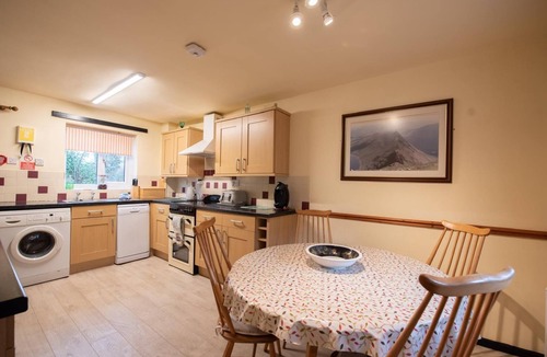 Coniston Cottage | Green Beck Cottage Coniston - a cottage that sleeps 5 guests in 3 bedrooms
