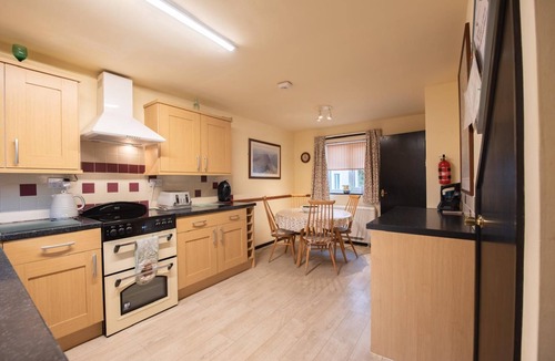 Coniston Cottage | Green Beck Cottage Coniston - a cottage that sleeps 5 guests in 3 bedrooms