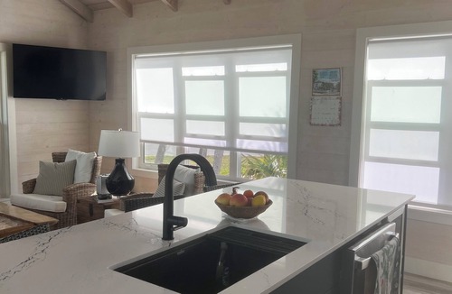 Green Turtle Estates Cottage | Green Turtle Cay Cottage. New cottage steps from Bita Bay beach New Master Bath.