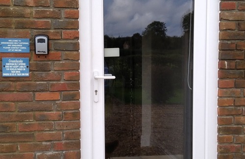 Damerham Apartment | Greenbanks 2. Damerham Self Catering. The perfect getaway for just couples
