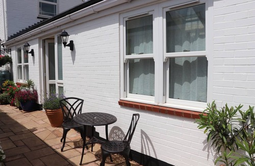 Sidmouth Apartment | Ground Floor apartment, close to beach and town centre, with parking