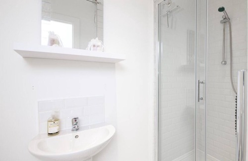 Liverpool City Centre Apartment | GuestReady - Monochromatic Retreat