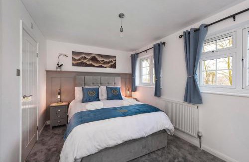 North End House | Guild Lodge 3 Bedrooms 3 Bathroom Home - Fast London Access