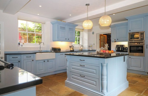 Windsor Cottage | HADLEIGH HOUSE, family friendly, with a garden in Windsor, Berkshire