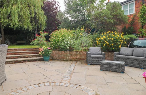 Windsor Cottage | HADLEIGH HOUSE, family friendly, with a garden in Windsor, Berkshire