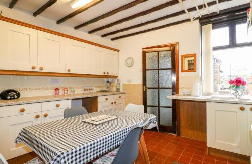 Belper House | Halfways