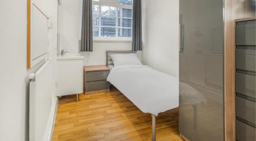 South Kensington Hostel | Halpin House (South Kensington)