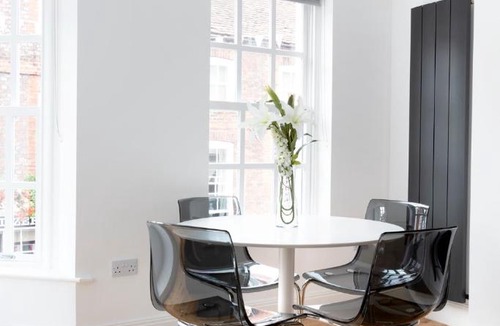 Eton Apartment | Hampden Apartments - The Louis