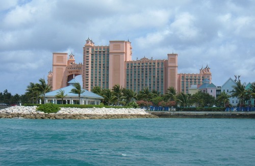 Paradise Island Villa | HARBORSIDE ATLANTIS - July 3, 2027 to July 10, 2027 - 2 BR Lock-off, Sleeps 8