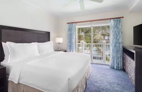 Paradise Island Hotel | Harborside Resort at Atlantis-1 Bedroom-1 Bath- Access to Atlantis Waterparks
