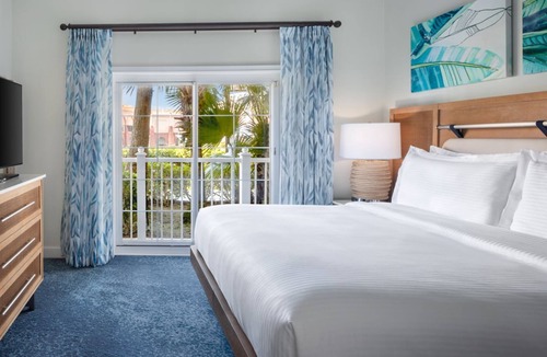 Paradise Island Hotel | Harborside Resort at Atlantis- 1 Bedroom -1 Bath -Access to Atlantis Water Parks