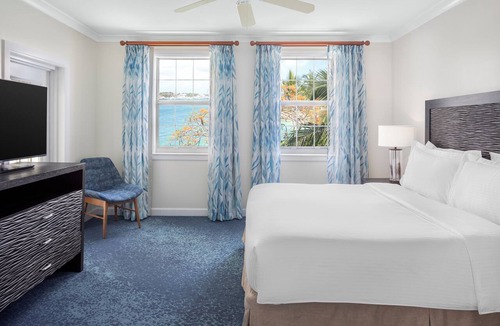Paradise Island Resort | Harborside Resort & Vacation Rentals at Atlantis