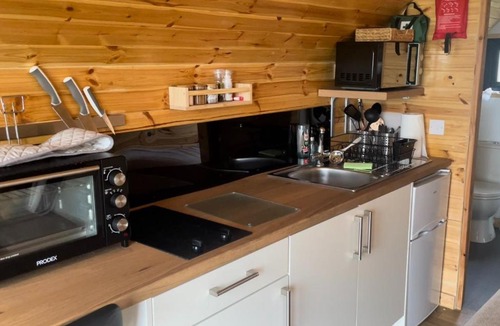 Bathgate Ski Chalet | Hare's Warren