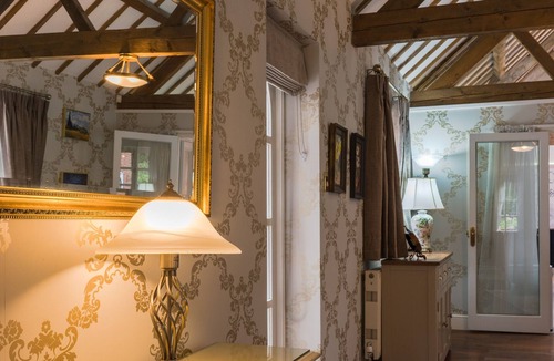 Sandleheath Cottage | Harefield House, 4 bedroom, 4 bathroom, parking, patio, gardens