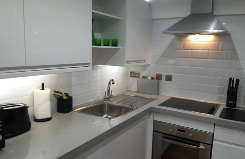 Harpenden Apartment | Harpenden House Apartment 3 Quality 2 bedroom spa