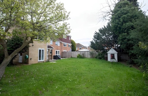 Old Windsor House | haven Valley near the theme park