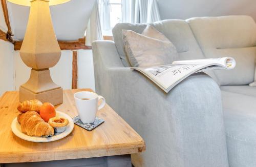 Hay-on-Wye House | Haywain - Ukc6436