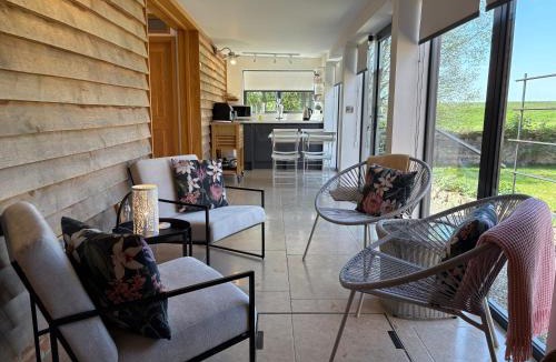 Padbury House | Hedges House