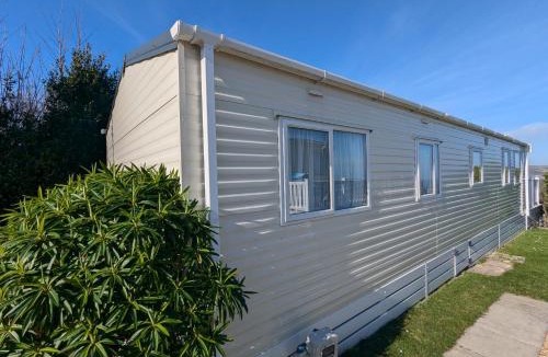 Swanage House | Helmsley Lodge sited on the Swanage Coastal Park with uninterrupted panoramic sea views