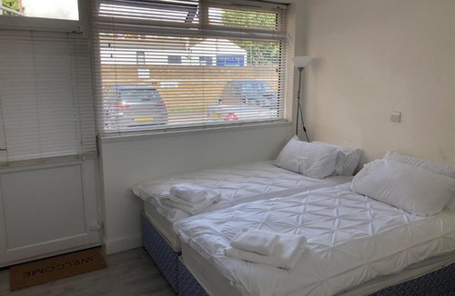 Hendon Apartment | Hendon Private Studio