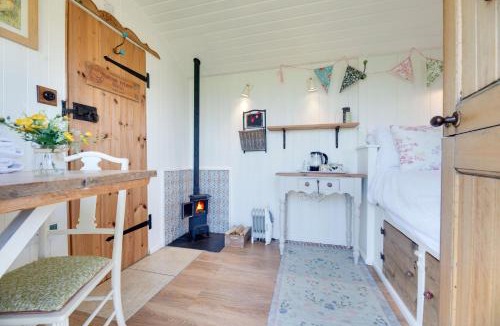 Berwick-upon-Tweed Cabin | Hetton Law Shepherds Hut, Northumberland