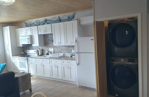 Spanish Wells Apartment | HIDDEN GEM. Free Golf Car kayak boarding 2 Min.walk to SPANISH WELLS beach