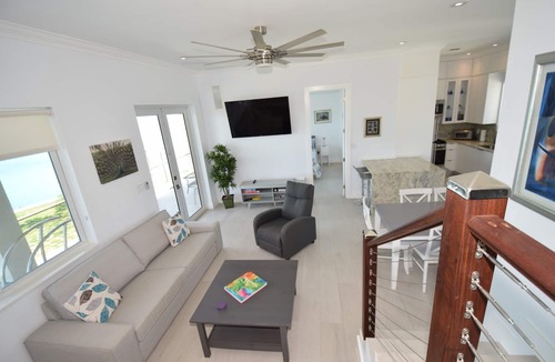 Governor's Harbour House | High-End Caribbean Home in Top location-Private Pool, Amazing Views & Generator!