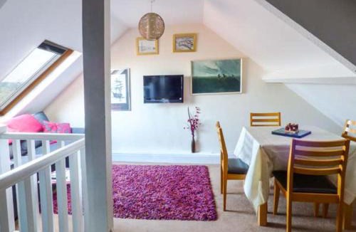 West Cliff Apartment | High Ridge