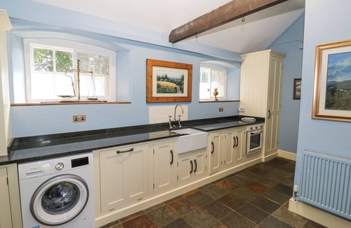 Litchborough Cottage | HILL HOUSE FARM, pet friendly in Nether Heyford, Northamptonshire
