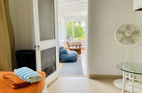 Downtown Nassau Hostel | Hillcrest
