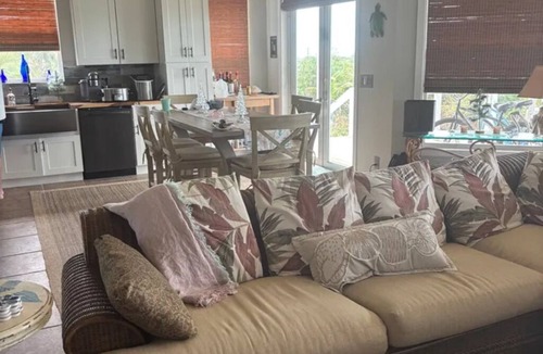 Green Turtle Cay House | Hilltop House GTC Exceptional views of Cocoa Bay and Atlantic Ocean