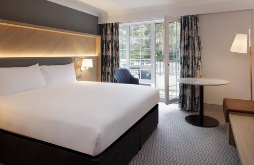 Cobham Hotel | Hilton Cobham